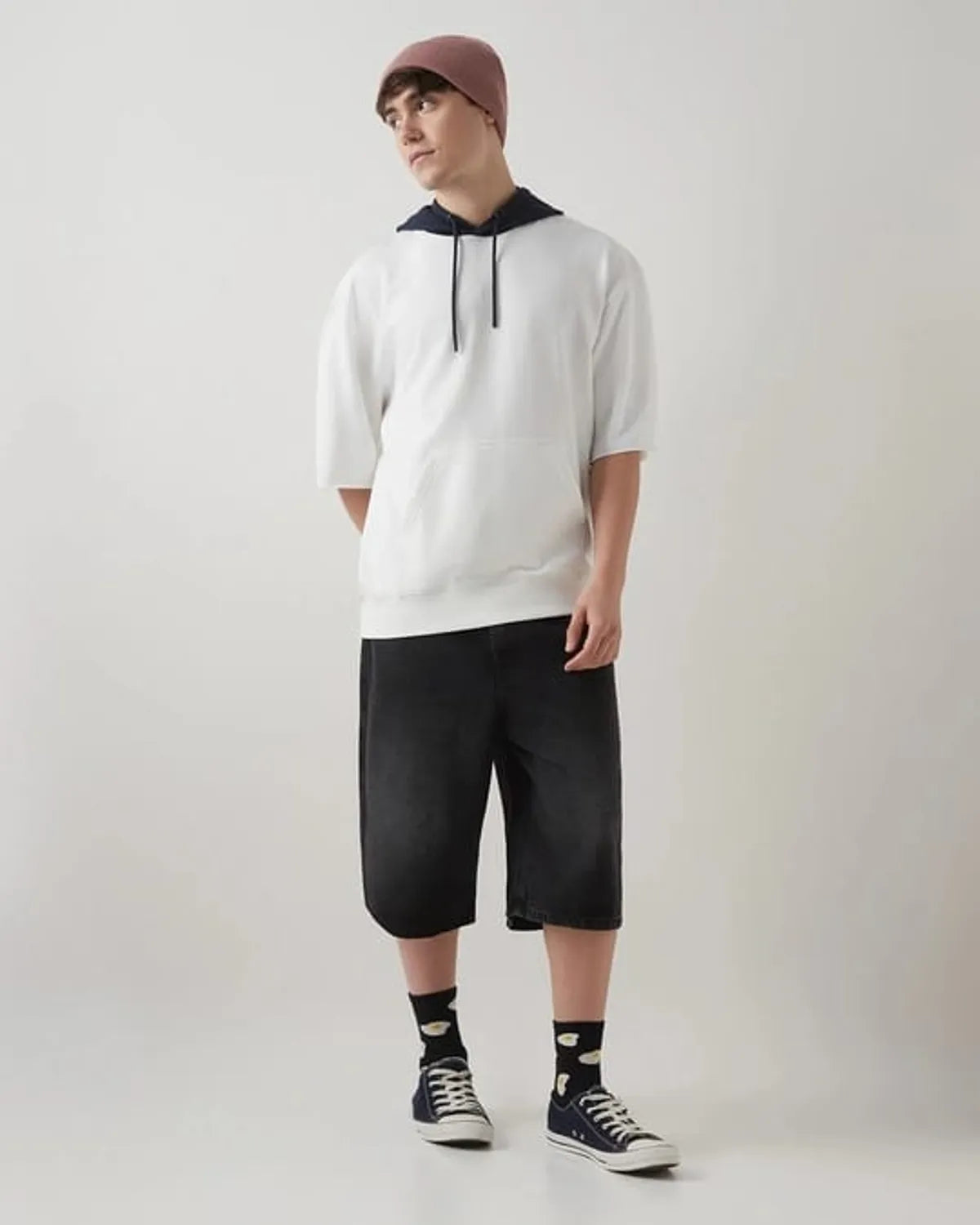 White Hoodie Texture Half Sleeve Pull-Over