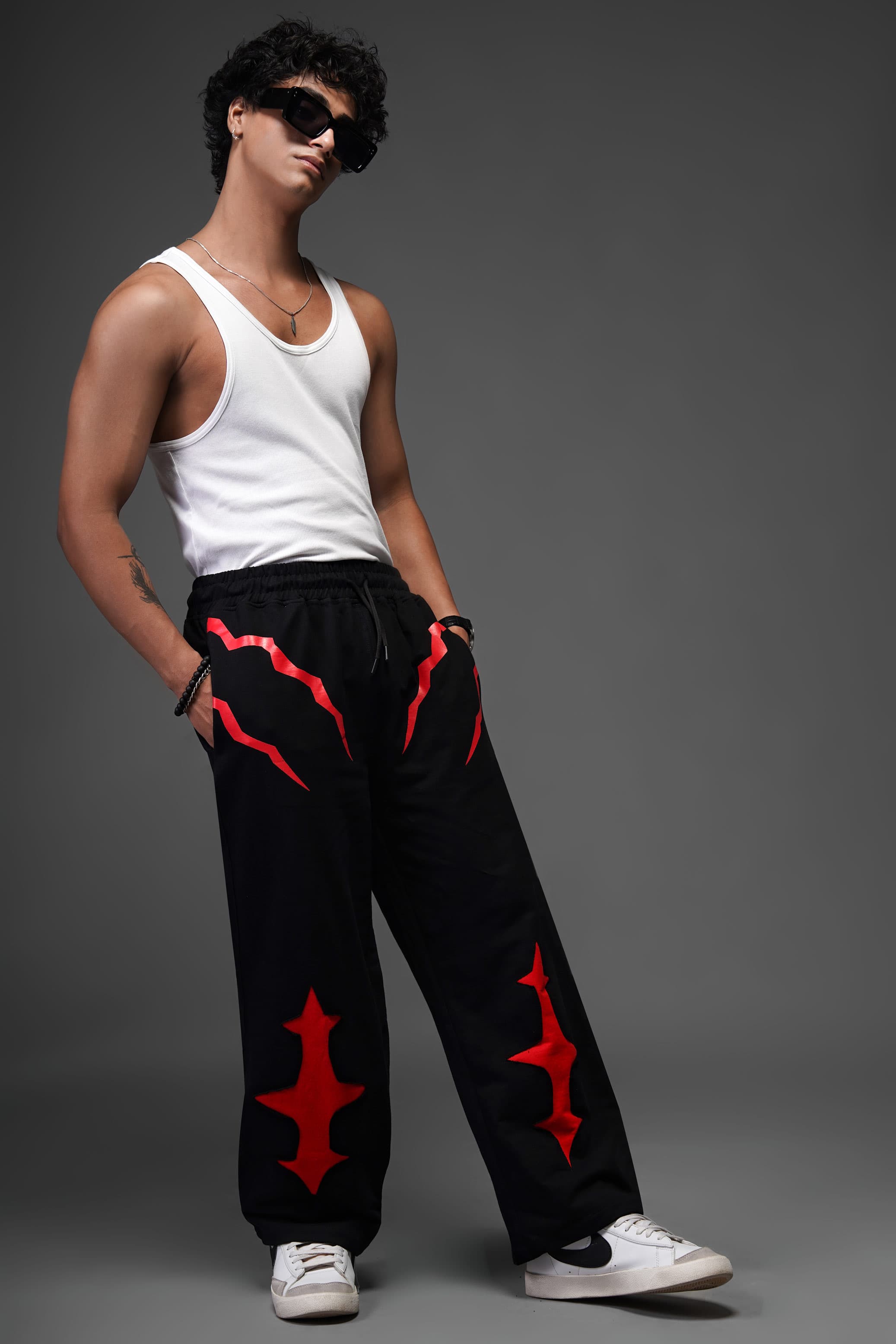 VOREL Modern Track Pants – Minimal Streetwear Joggers with Contemporary Fit